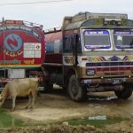 नेपाल भित्रिए भारतीय भन्सारमा रोकिएका १४० पेट्रोलियम ट्यांकर