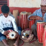 मादल बनाउने पेसा धान्दै ‘रामबहादुर’