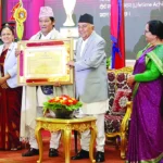 पत्रकारको क्यामरा द्वारमै रोकेर राष्ट्रिय पुरस्कार प्रदान- हरिवंश र दीया उत्कृष्ट