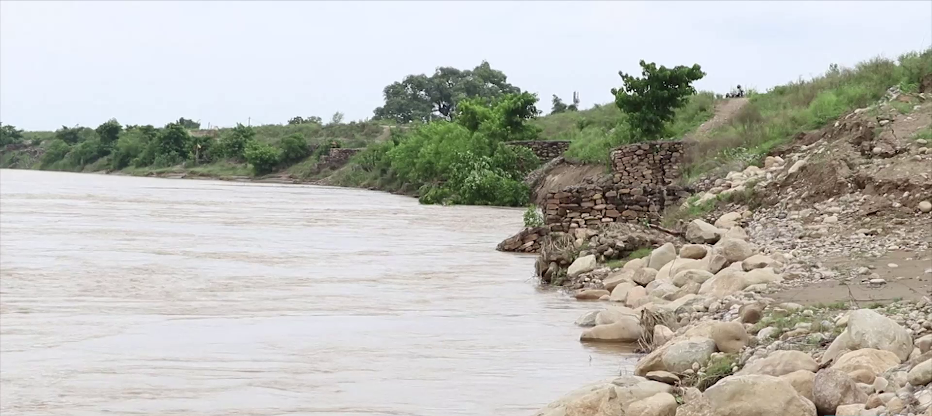 राप्ती तटीय क्षेत्रमा बाढीको त्रास, बाँकेका ५० हजार नागरिक जोखिममा