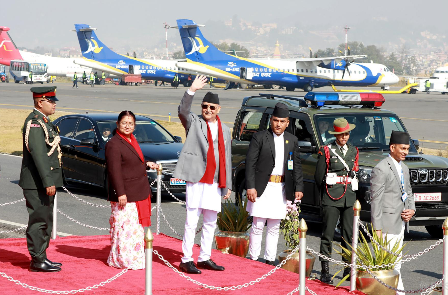 प्रधानमन्त्री ओली चीनको चार दिने औपचारिक भ्रमणका लागि बेइजिङ प्रस्थान