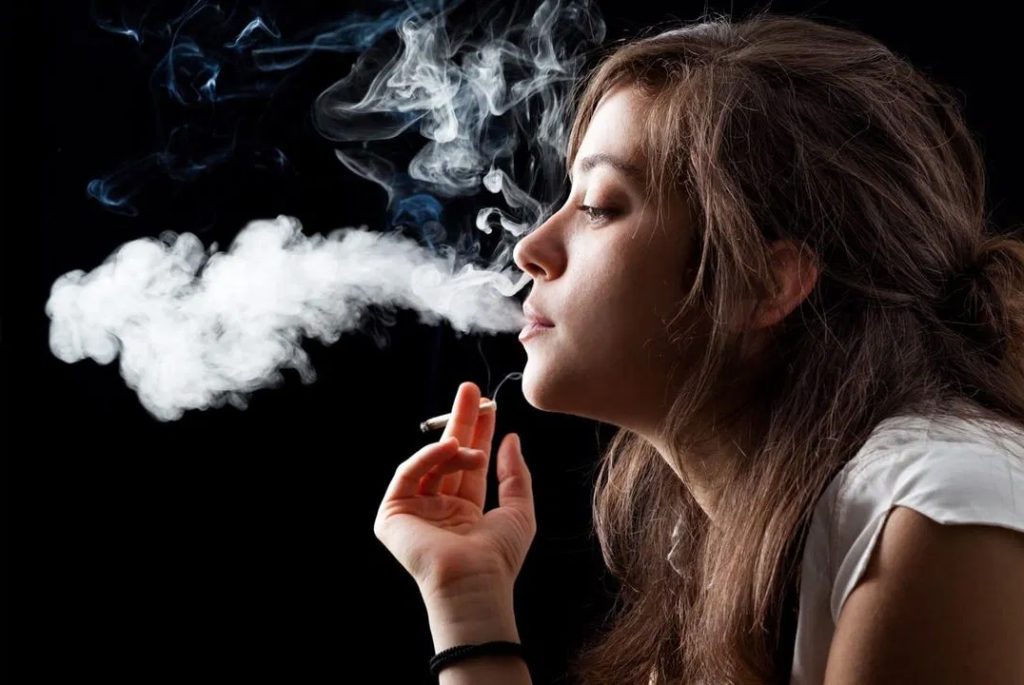 १२ वर्षमुनिका बालबालिका पनि चुरोटको लतमा