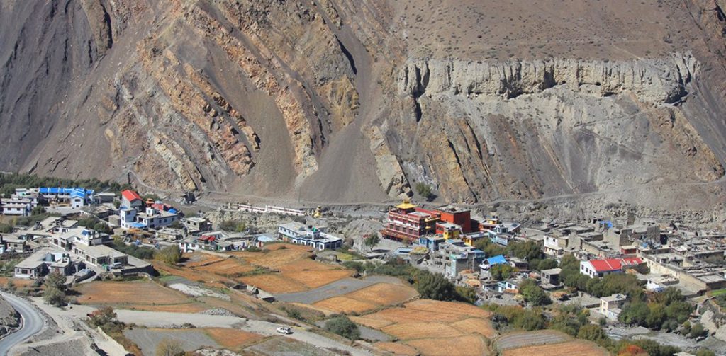 गाउँमा छैनन् उम्मेदवार र मतदाता