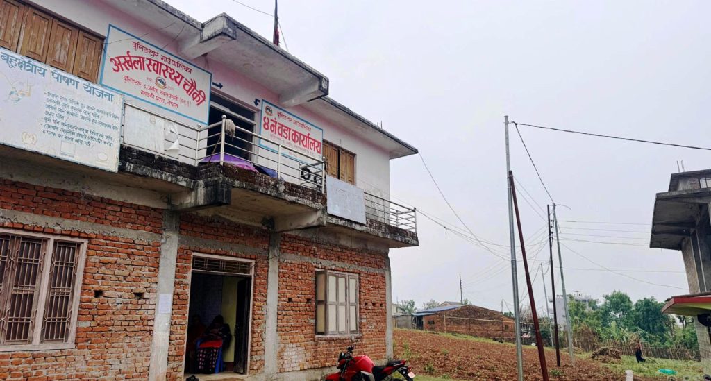 बिजुली पोल पुग्यो, बलेन बत्ती