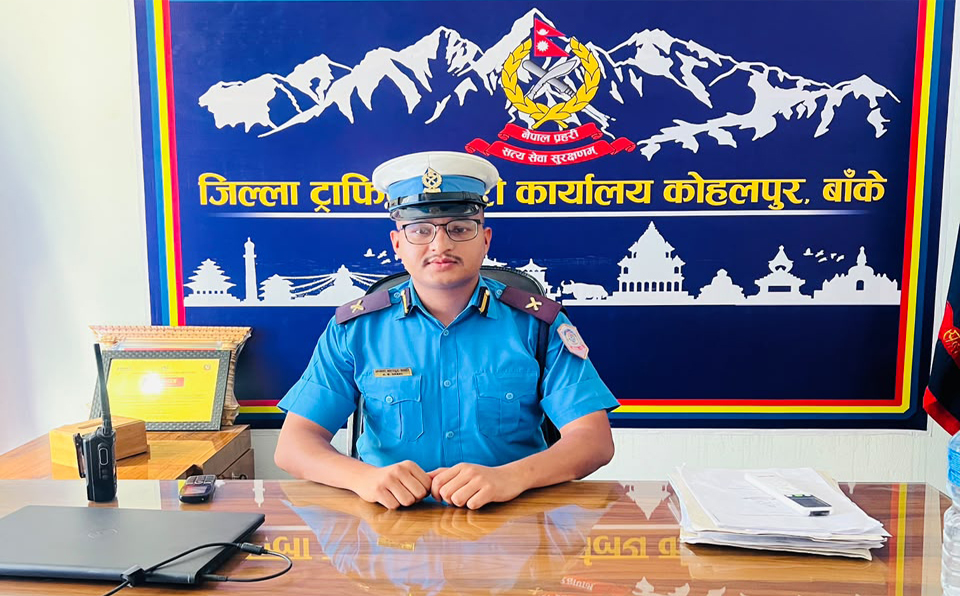 बाँकेका ट्राफिक प्रमूख शाहीले पाए ‘पुलिस अफ द मन्थ’ अवार्ड