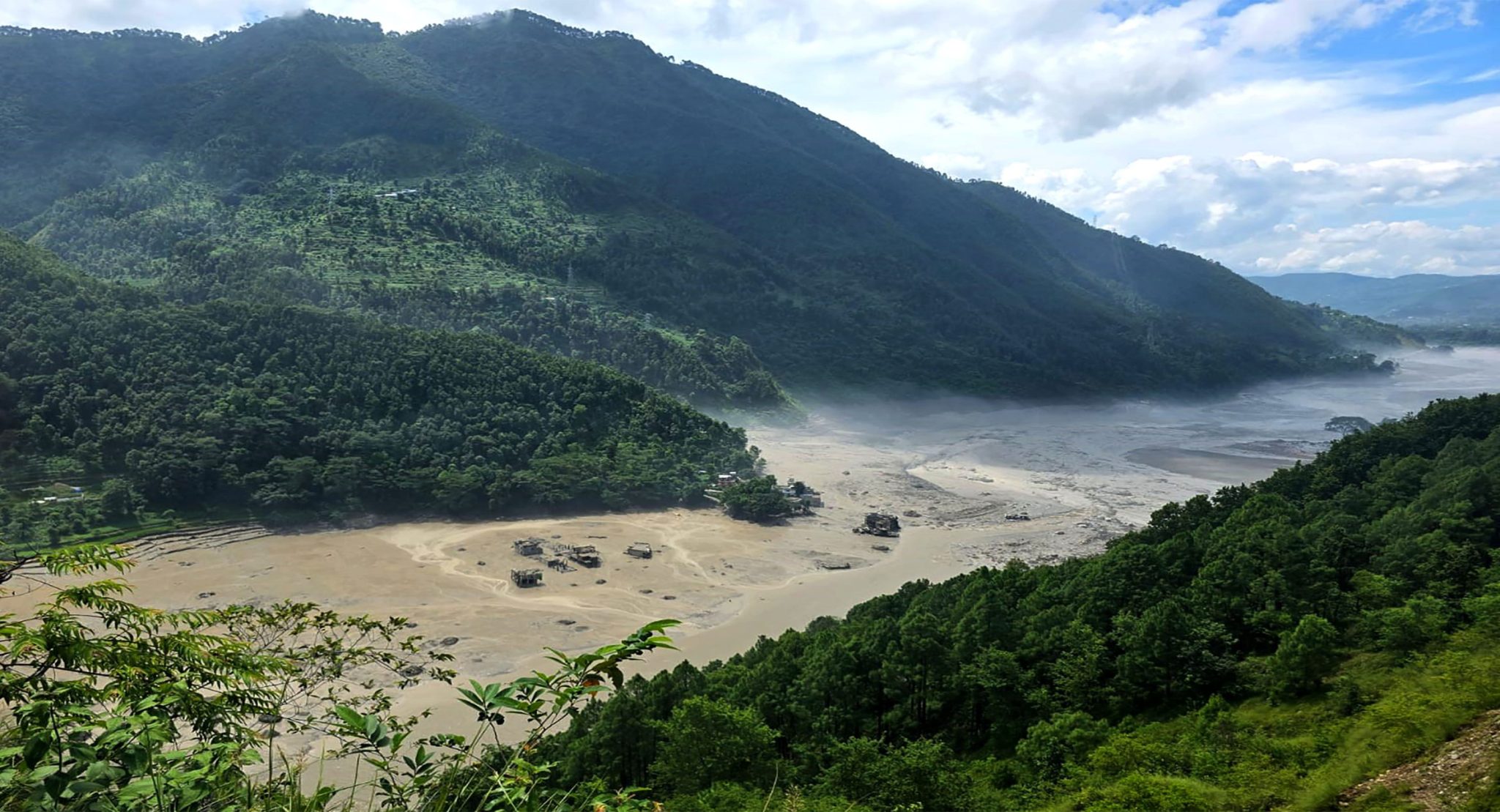 बाढीको असर : नुवाकोट र रसुवाका १४ जलविद्युत आयोजनामा क्षति