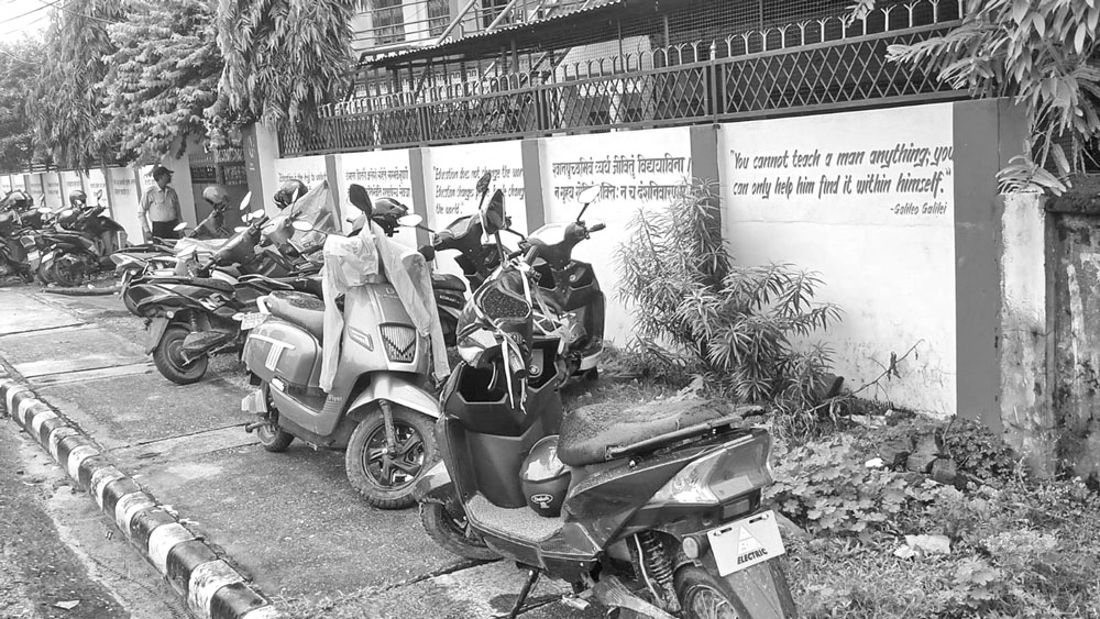 बिनादर्ताका विद्युतीय स्कुटरले बढाए समस्या
