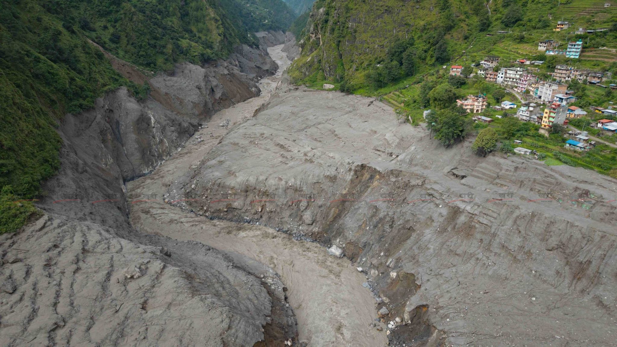 रसुवा बाढीको वैज्ञानिक अध्ययन गर्दै अन्तर्राष्ट्रिय विज्ञसहितको टोली